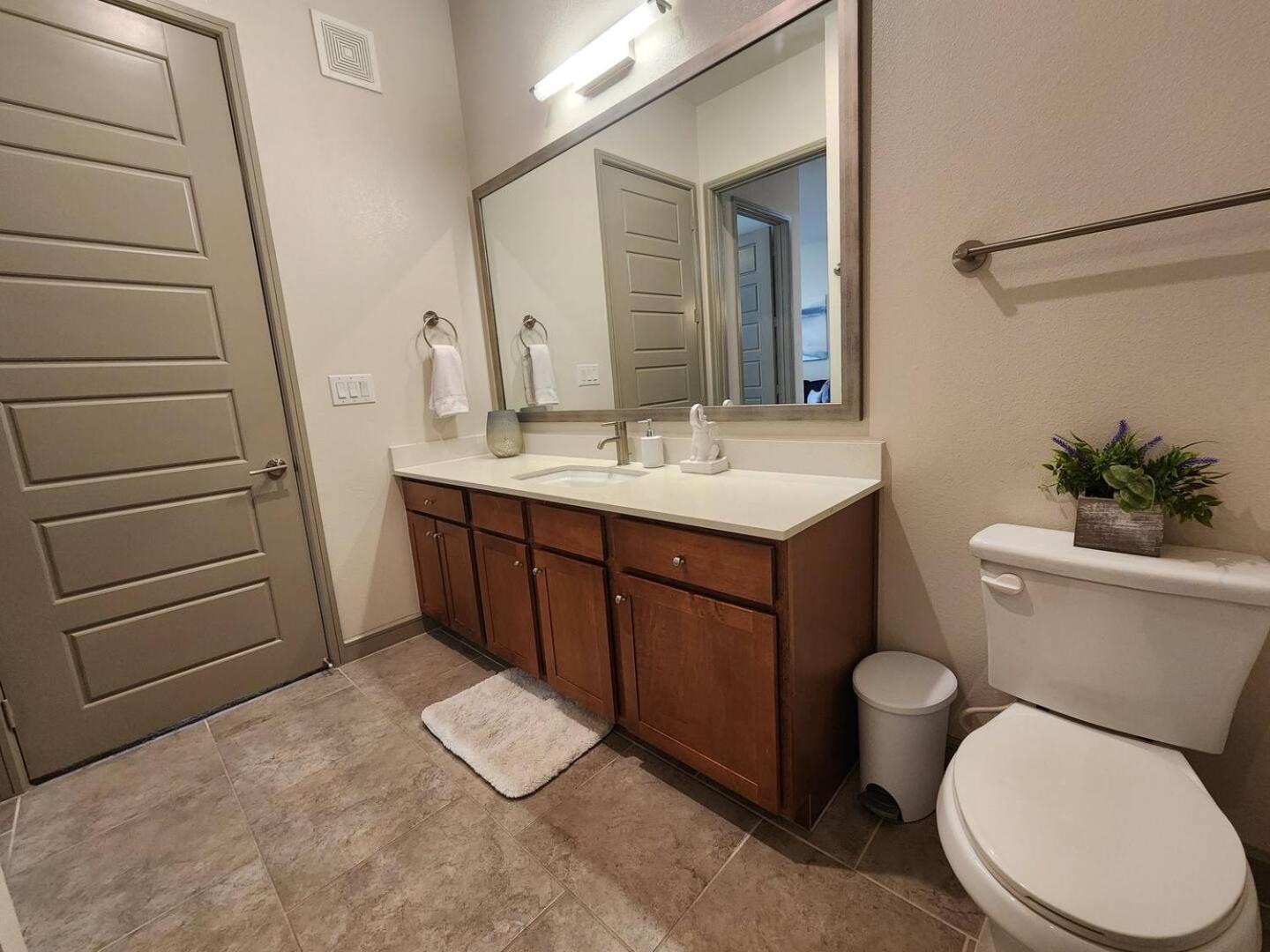 Elite Downtown Poolside Oasis Apartment Houston Exterior photo